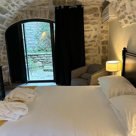 La Maison Des Vendangeurs - Table D'Hotes Le Soir Du Jeudi Au Dimanche- Jacuzzi - Balneo Spa - Acces Piscine Pour Toutes Les Chambres Sauf Studio Coquet- Piscine De Mai A Mi-Octobre Martignargues Bagian luar foto