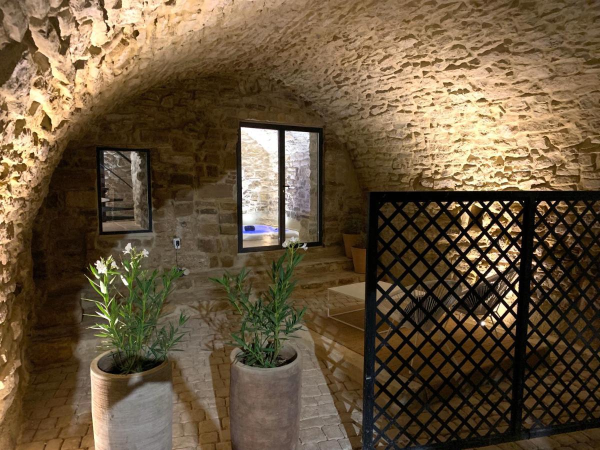 La Maison Des Vendangeurs - Table D'Hotes Le Soir Du Jeudi Au Dimanche- Jacuzzi - Balneo Spa - Acces Piscine Pour Toutes Les Chambres Sauf Studio Coquet- Piscine De Mai A Mi-Octobre Martignargues Bagian luar foto