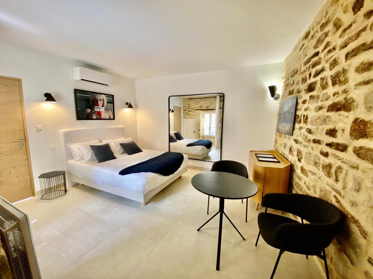 La Maison Des Vendangeurs - Table D'Hotes Le Soir Du Jeudi Au Dimanche- Jacuzzi - Balneo Spa - Acces Piscine Pour Toutes Les Chambres Sauf Studio Coquet- Piscine De Mai A Mi-Octobre Martignargues Bagian luar foto