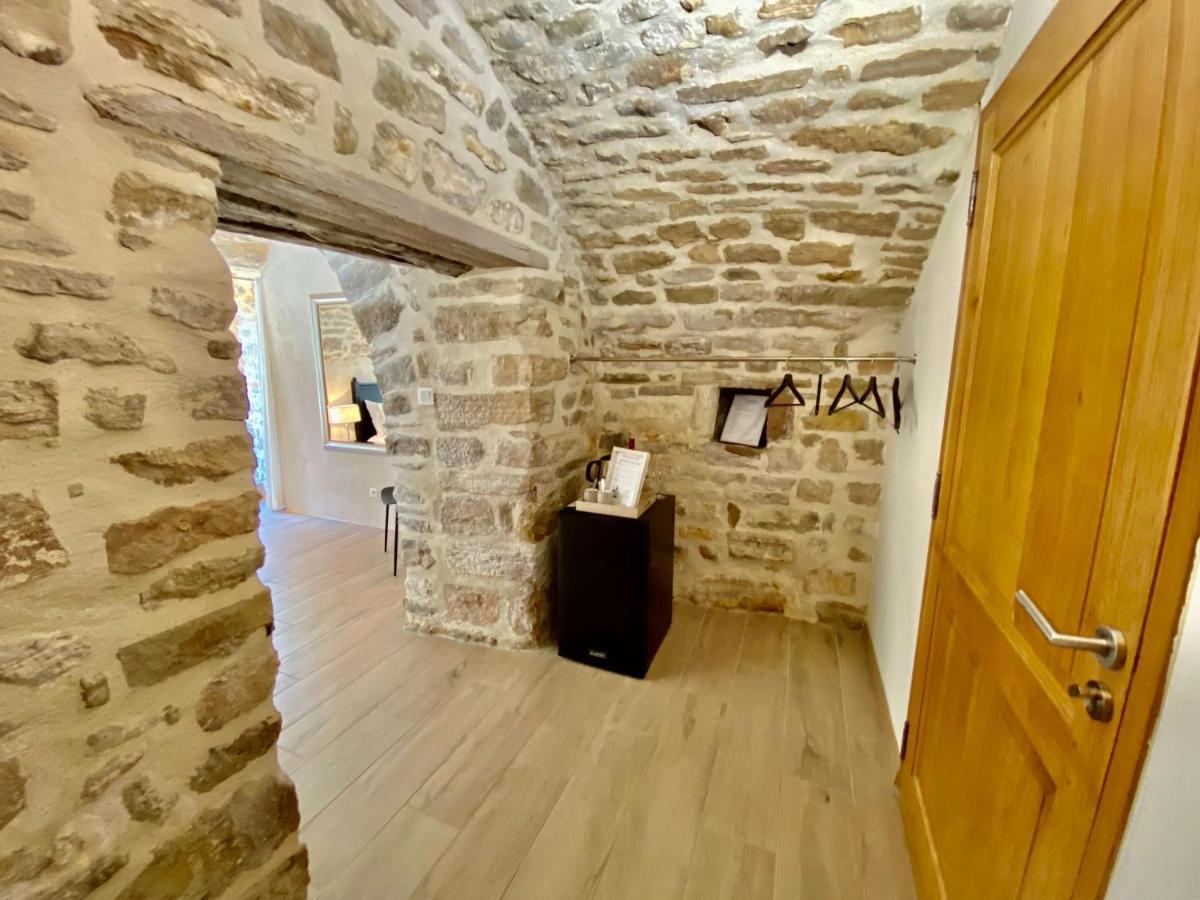La Maison Des Vendangeurs - Table D'Hotes Le Soir Du Jeudi Au Dimanche- Jacuzzi - Balneo Spa - Acces Piscine Pour Toutes Les Chambres Sauf Studio Coquet- Piscine De Mai A Mi-Octobre Martignargues Bagian luar foto