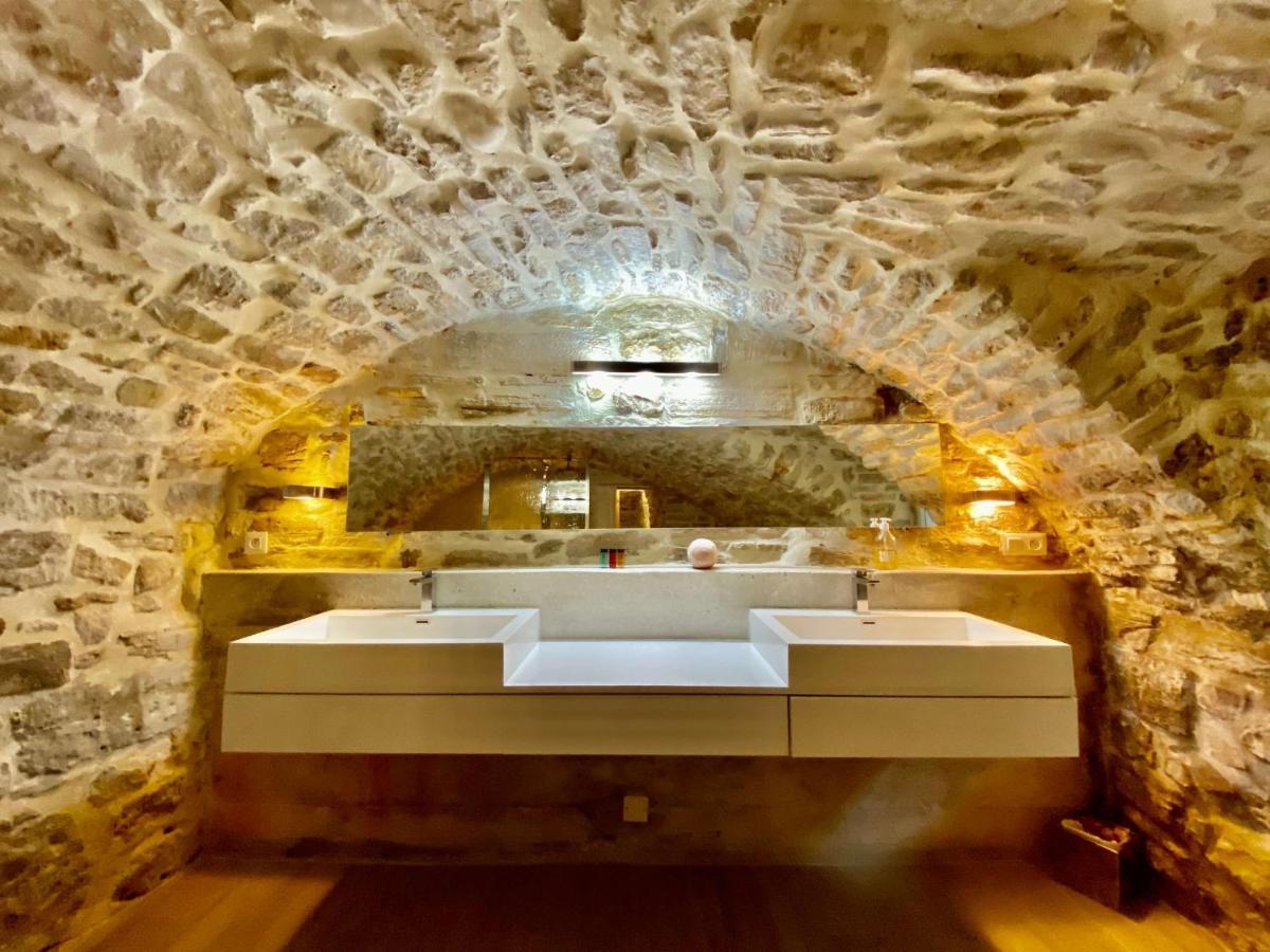 La Maison Des Vendangeurs - Table D'Hotes Le Soir Du Jeudi Au Dimanche- Jacuzzi - Balneo Spa - Acces Piscine Pour Toutes Les Chambres Sauf Studio Coquet- Piscine De Mai A Mi-Octobre Martignargues Bagian luar foto