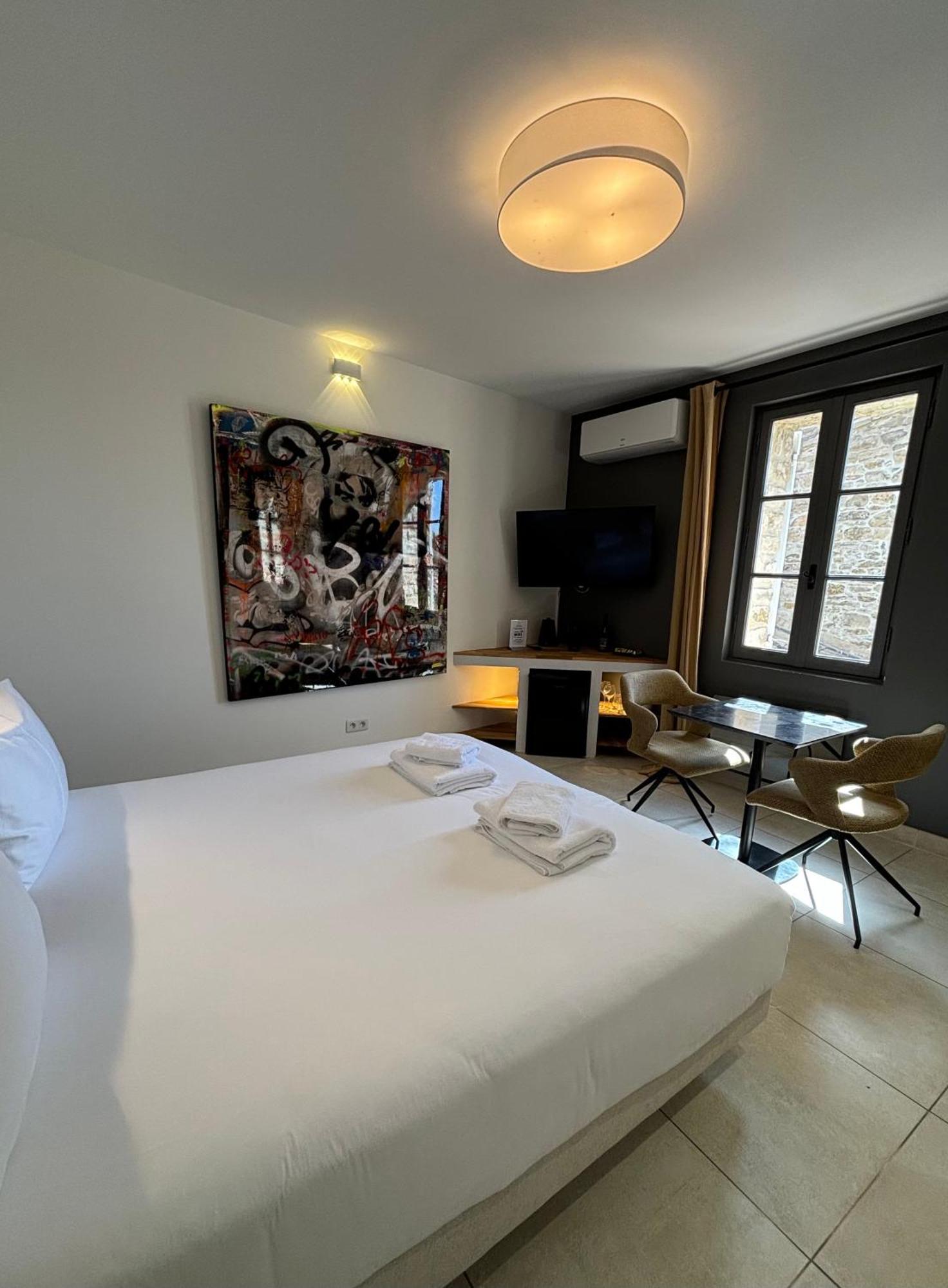 La Maison Des Vendangeurs - Table D'Hotes Le Soir Du Jeudi Au Dimanche- Jacuzzi - Balneo Spa - Acces Piscine Pour Toutes Les Chambres Sauf Studio Coquet- Piscine De Mai A Mi-Octobre Martignargues Bagian luar foto