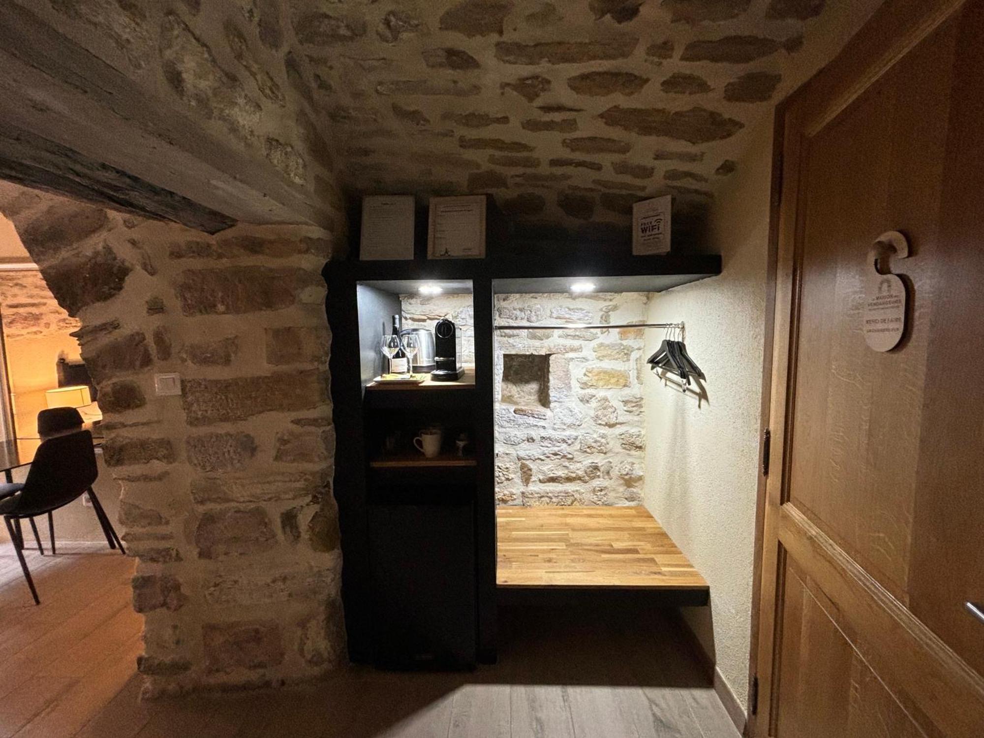 La Maison Des Vendangeurs - Table D'Hotes Le Soir Du Jeudi Au Dimanche- Jacuzzi - Balneo Spa - Acces Piscine Pour Toutes Les Chambres Sauf Studio Coquet- Piscine De Mai A Mi-Octobre Martignargues Bagian luar foto