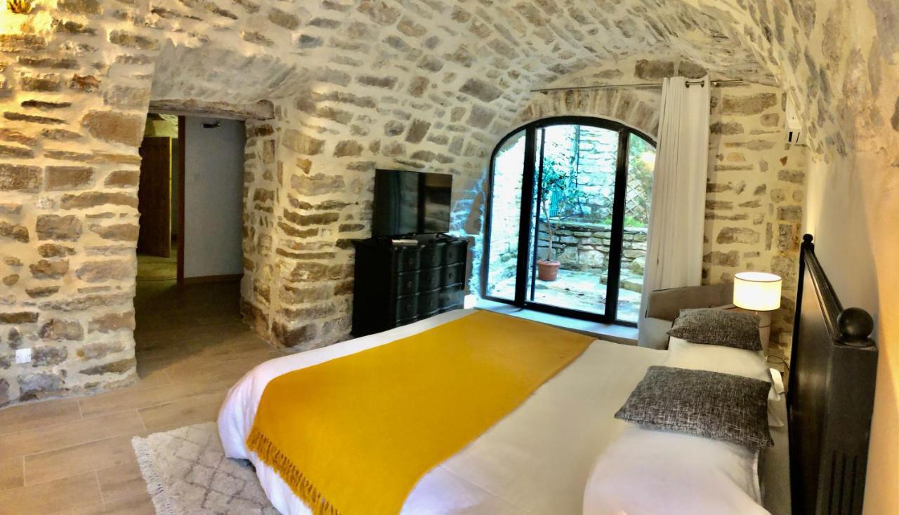 La Maison Des Vendangeurs - Table D'Hotes Le Soir Du Jeudi Au Dimanche- Jacuzzi - Balneo Spa - Acces Piscine Pour Toutes Les Chambres Sauf Studio Coquet- Piscine De Mai A Mi-Octobre Martignargues Bagian luar foto